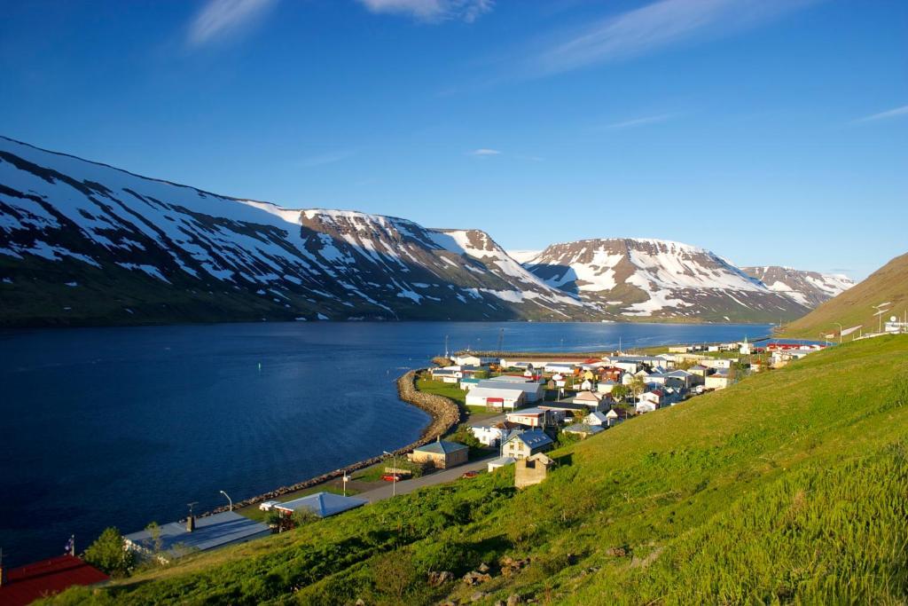 Comfy Guesthouse Westfjords Sudureyri Exterior foto