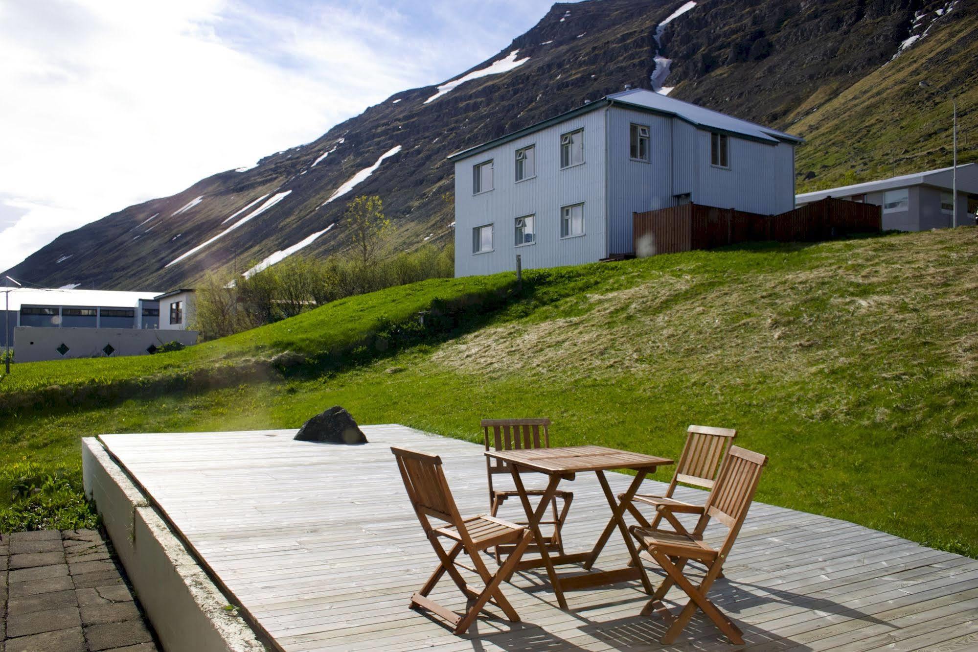 Comfy Guesthouse Westfjords Sudureyri Exterior foto